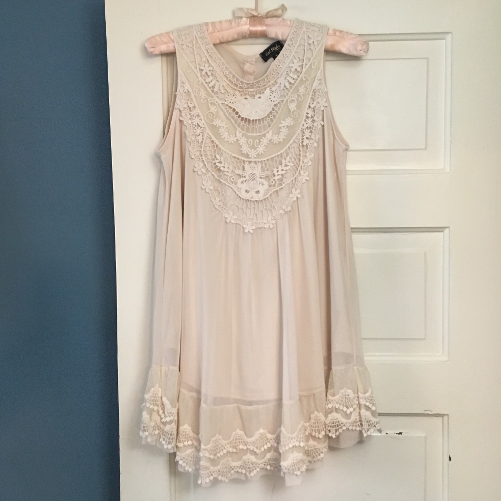 Cal Style USA Cream Color Dress Size M